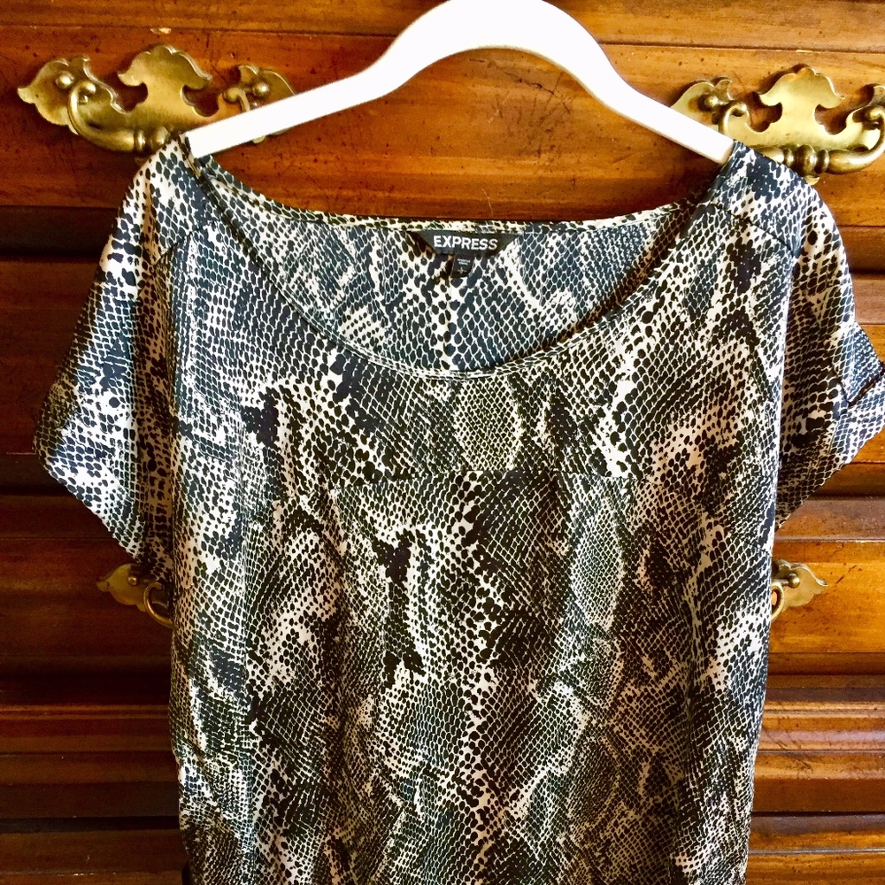 Black & White Print EXPRESS Blouse